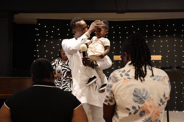 The Romans 116 Church family together in Lynnwood, Washington (6)